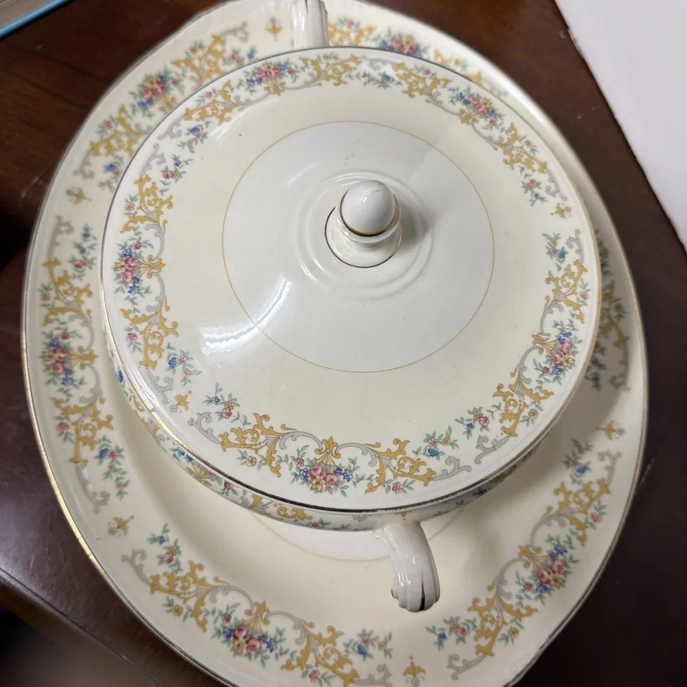 HOMER LAUGHLIN EGGSHELL NAUTILUS 15 1/2
